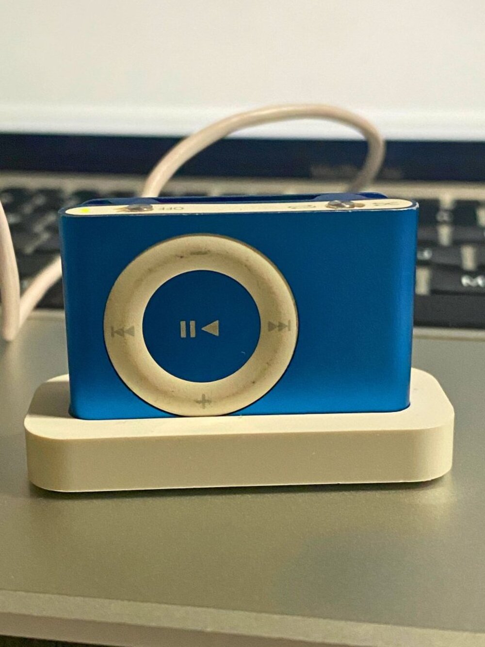 Apple iPod Shuffle + iPod Nano Bundle AS-IS Parts/Repair Vintage - Picture 2 of 14